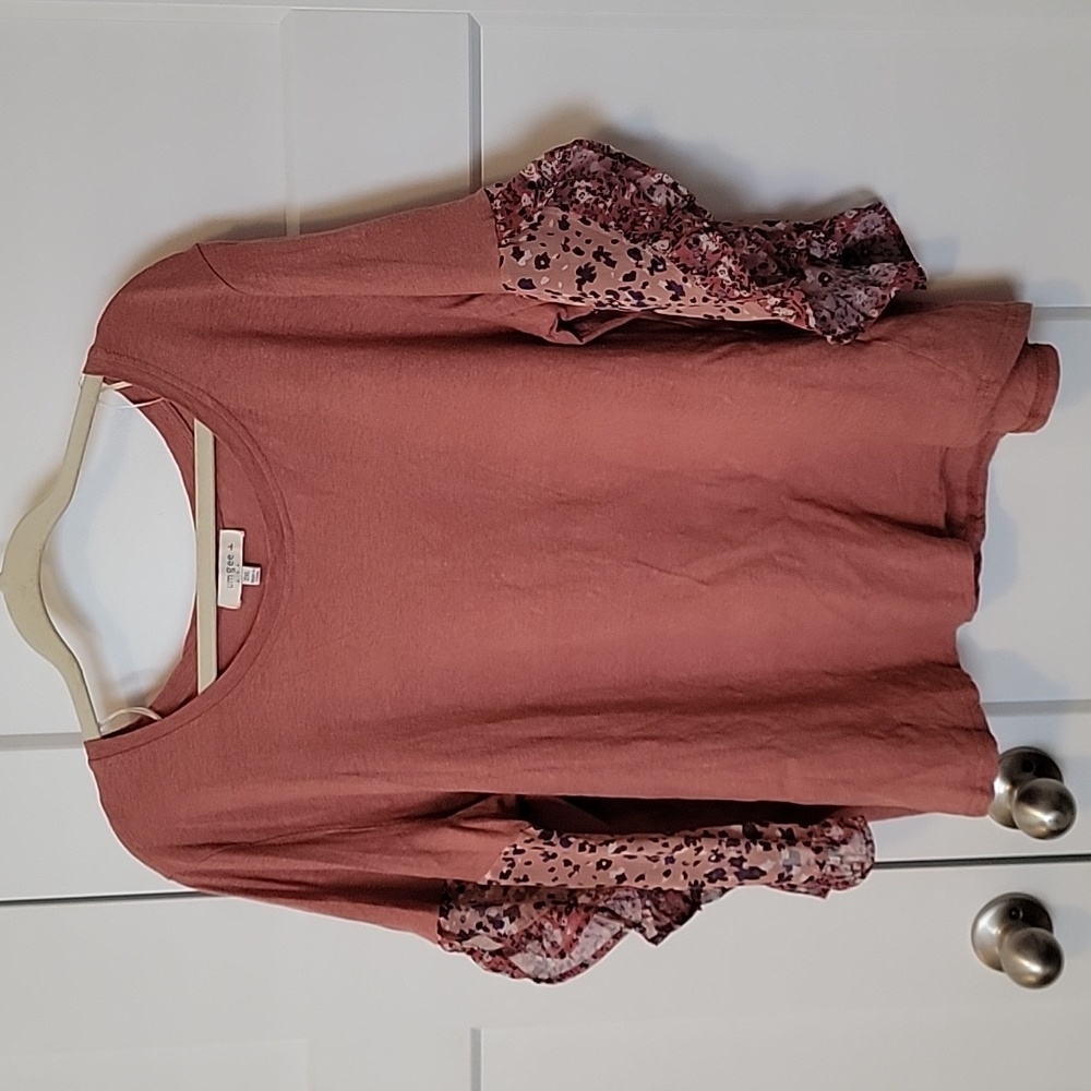 Umgee 2XL 2X mauve top w/ ruffled sleeves